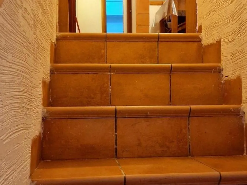 De Lux'S Home-1